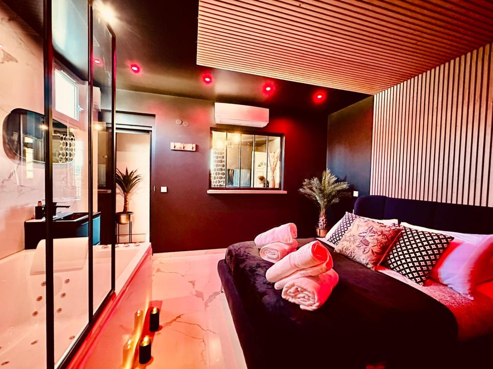 Suite Meg Esbly Exteriér fotografie