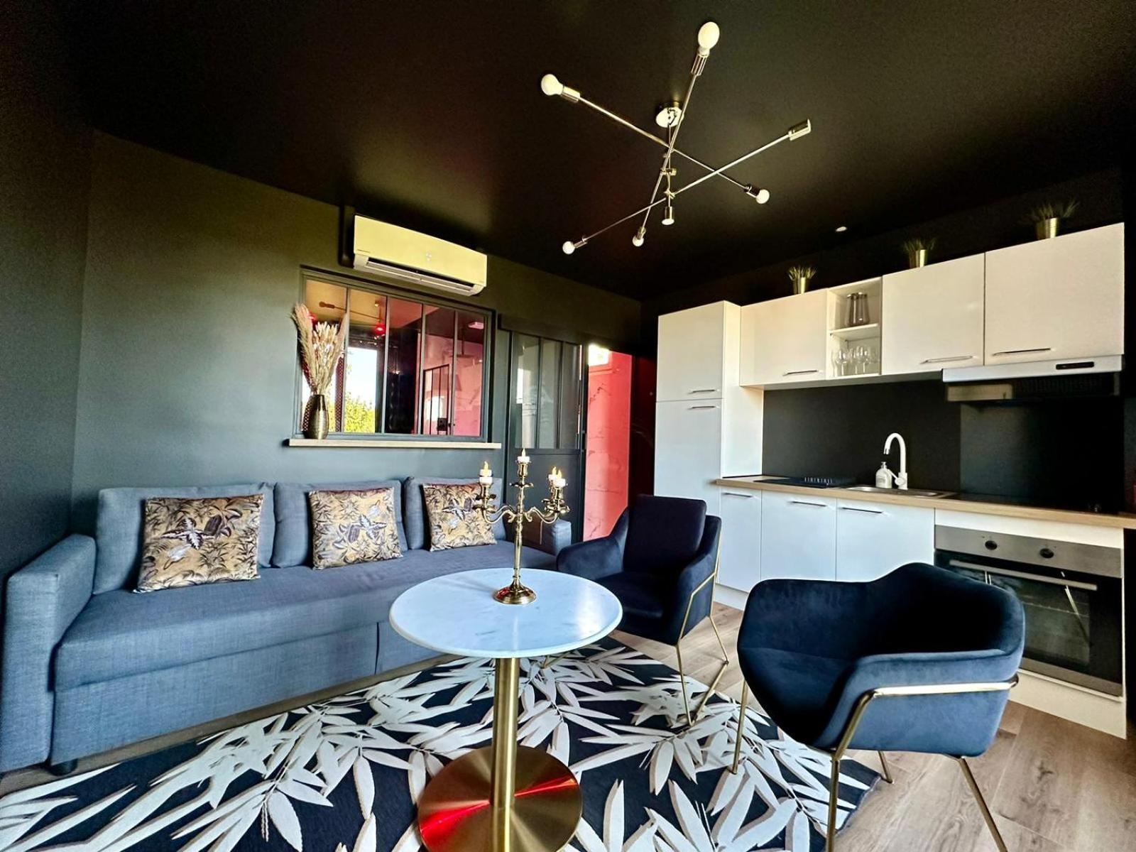 Suite Meg Esbly Exteriér fotografie